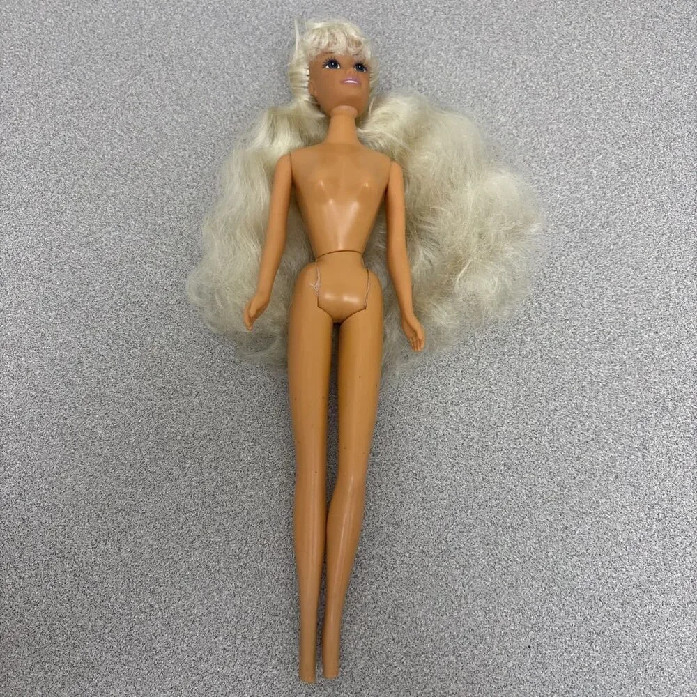 Vintage Barbie Clone Dolls, Made In China, Blonde, Twist Waist, 2 Bendable Legs
